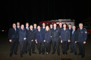 Die beförderten, geehrten, und ernannten Mitgleider der Freiwilligen Feuerwehr West-Mittegroßefehn/Ulbargen